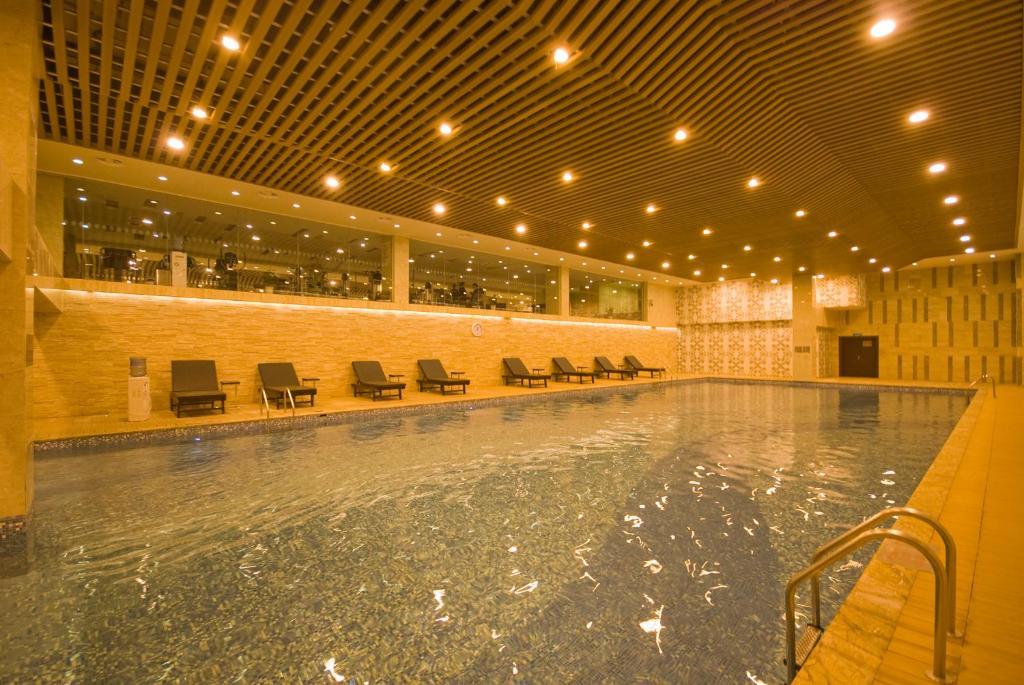 Hongshan Hotel Wuhan Buitenkant foto
